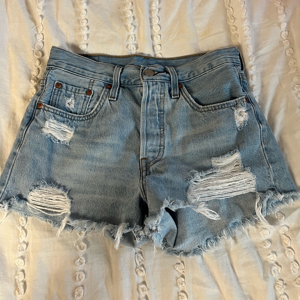 Levi womans jean shorts